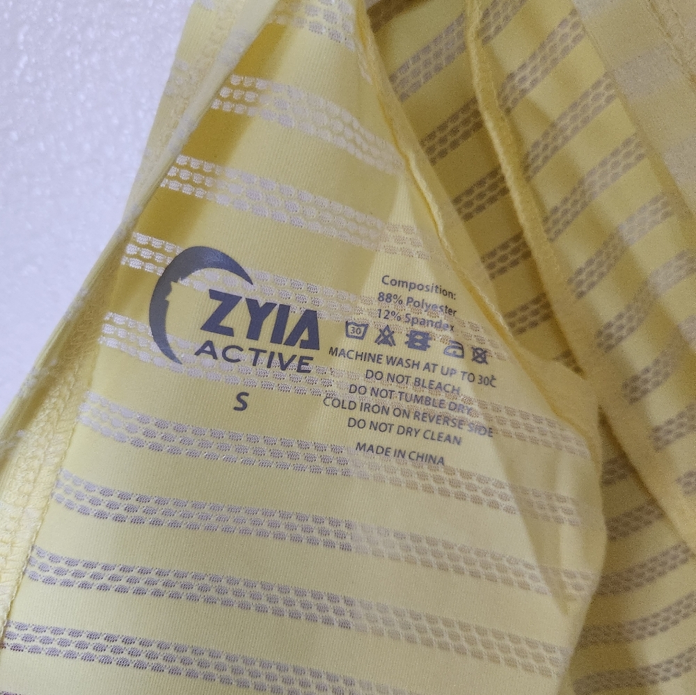 Zyia Lemon Nimbus Split Back Tank - Picture 5 of 6